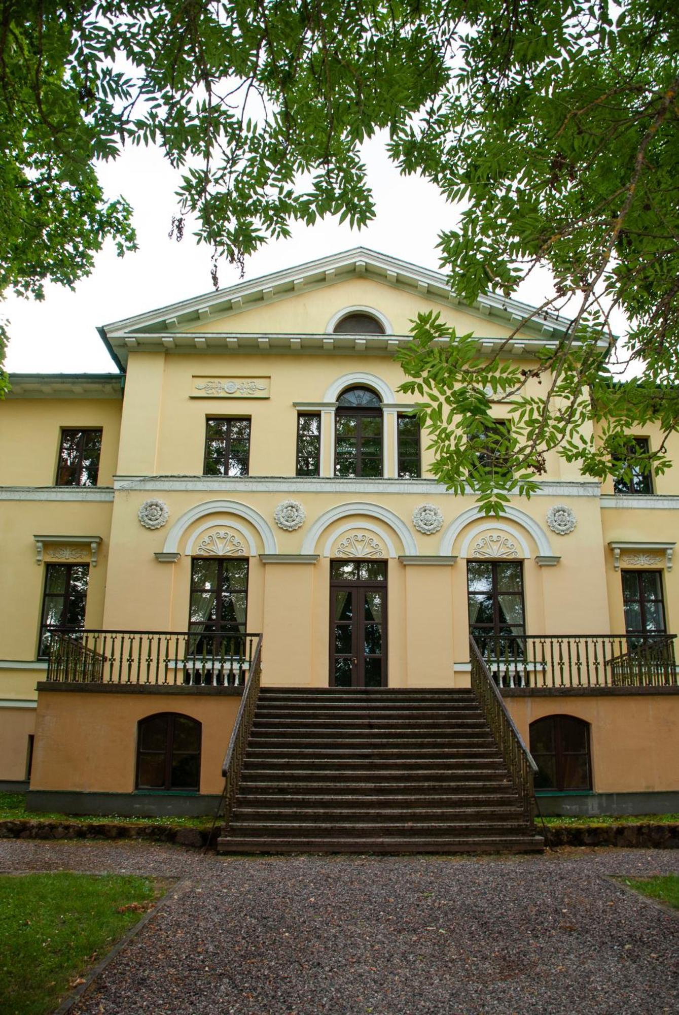 Nauksenu Muiza Hotel Naukseni Екстериор снимка